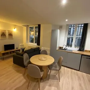  Apartment Cozy 1br+sofa Bed In Center France